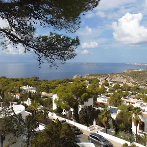 apartamentos-miramar-ii.ibizaislandhotels.net/